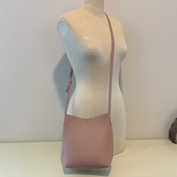 SAMARA Peony Medium Shoulder Bag w/ adjustable shoulder strap & 1 button closure - Picture 5 of 10